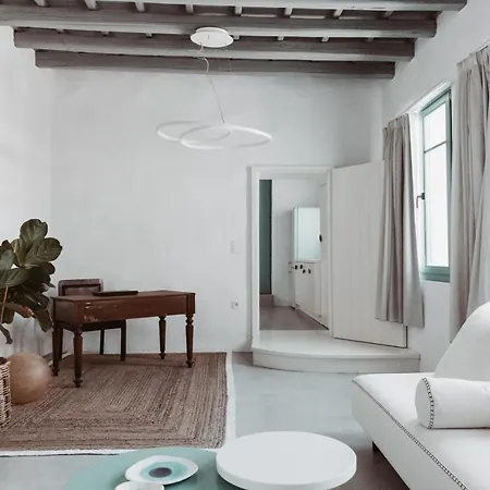 Lilika's Bliss With Jacuzzi By Estia Holiday home